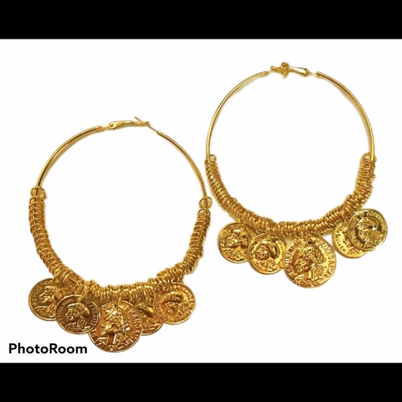 🔥Gold COIN HOOP Earrings🔥NWT🏷 - Picture 2 of 8
